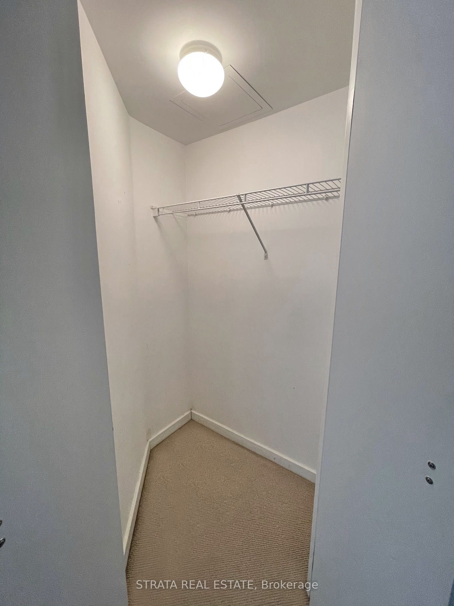 208 Queens Quay W 1505 Property Photo 6