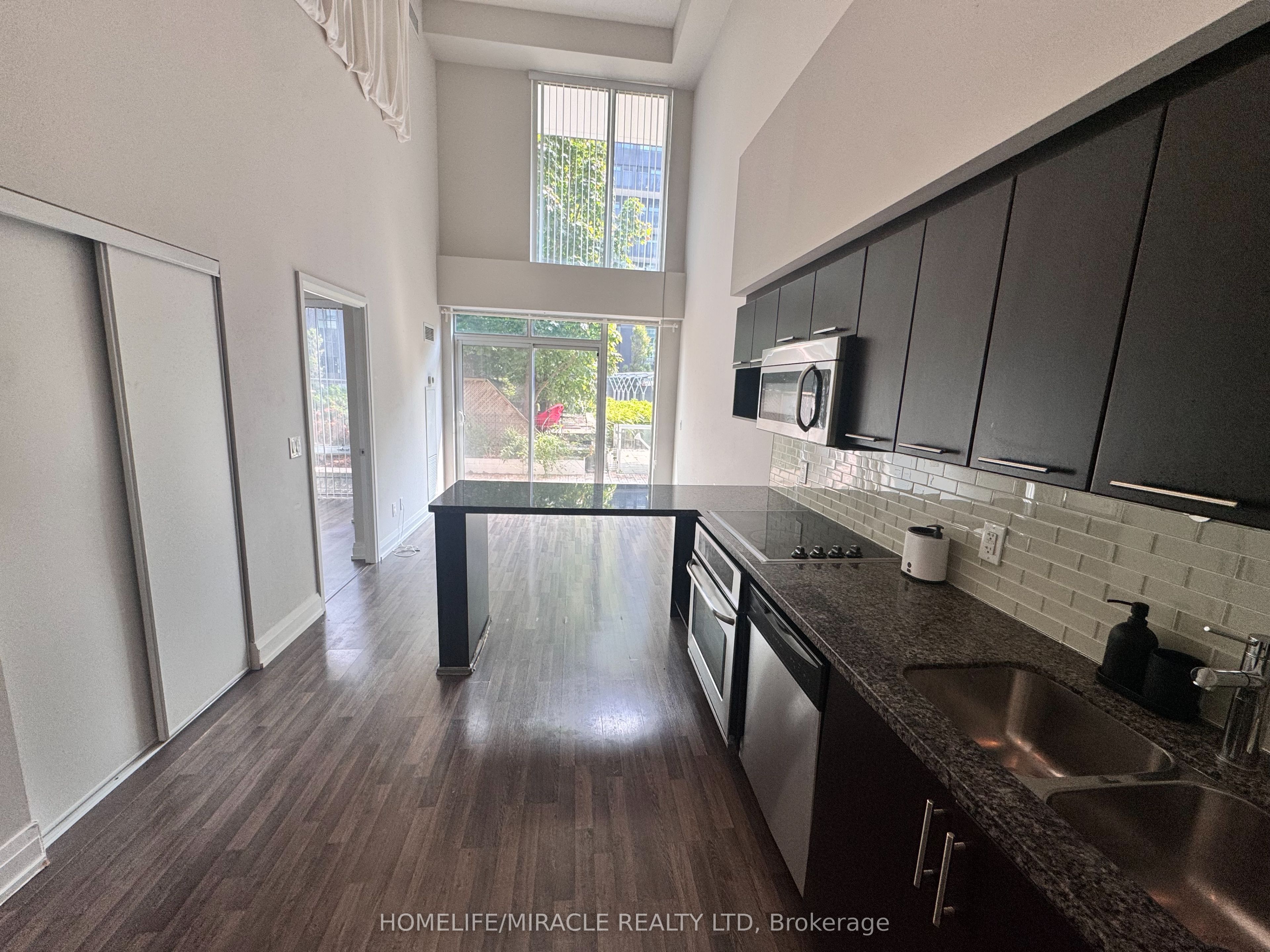 555 Wilson Avenue 103 Property Photo 11