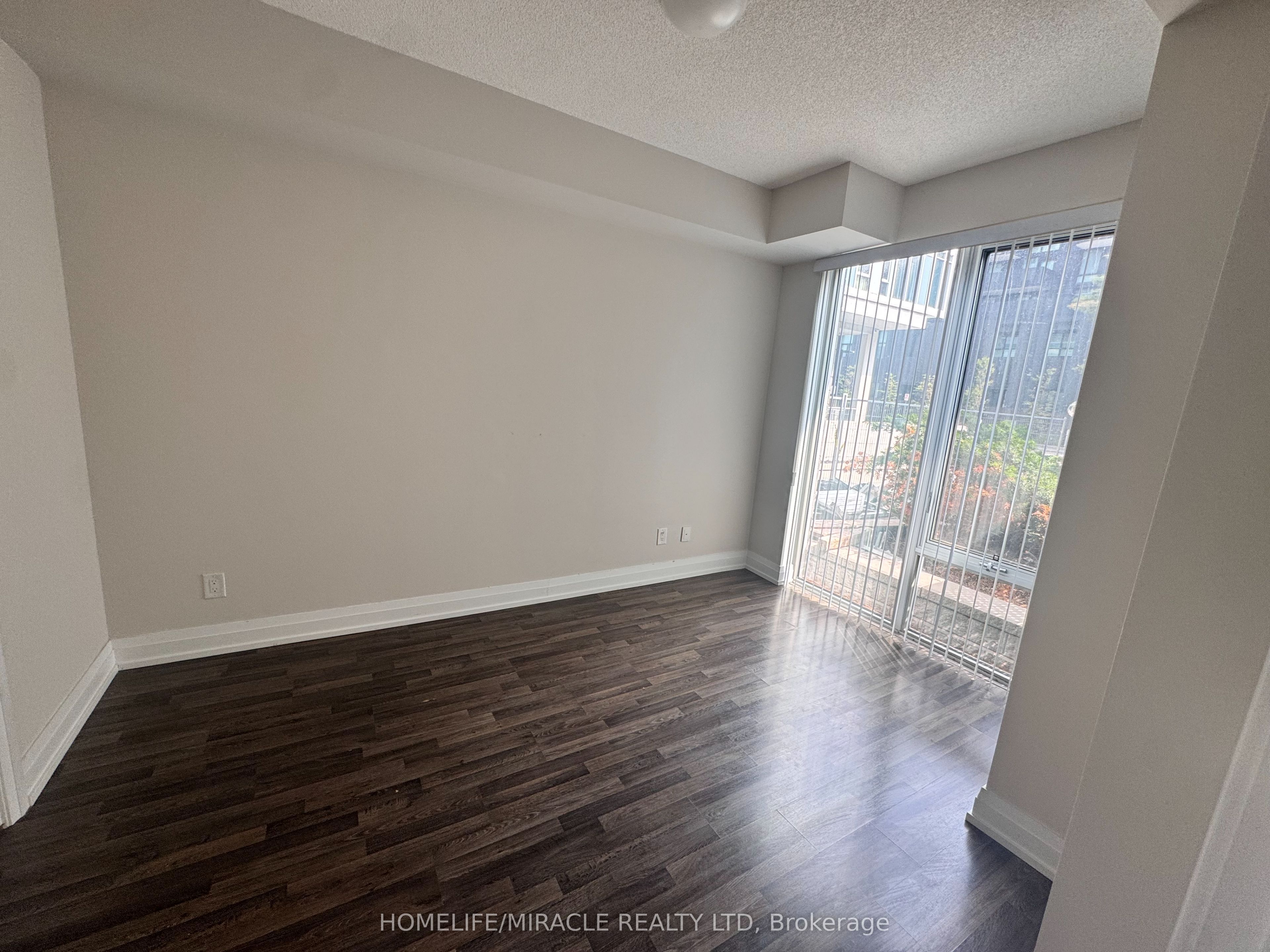 555 Wilson Avenue 103 Property Photo 26