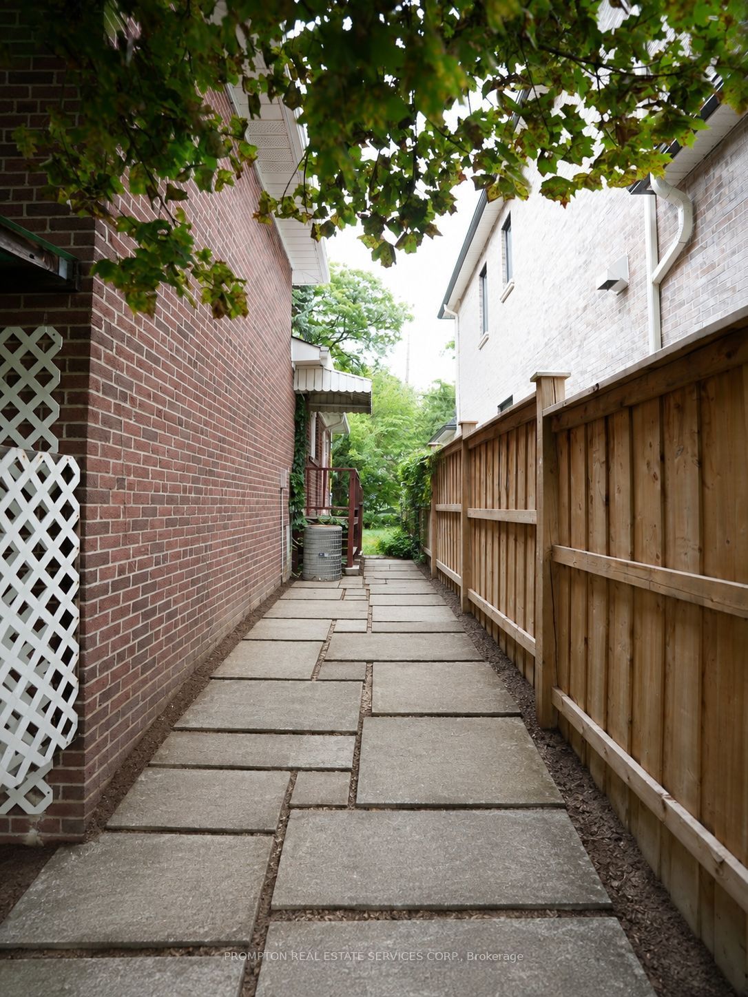 25 Lehar Crescent Property Photo 5