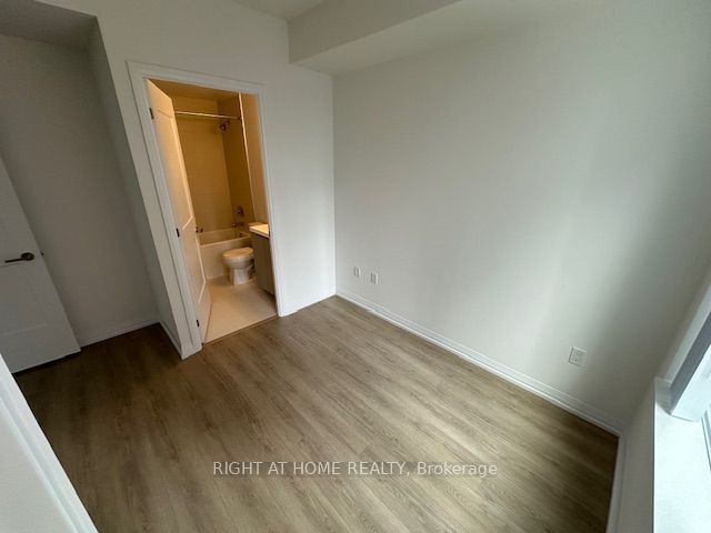 50 Dunfield Avenue 619 Property Photo 15