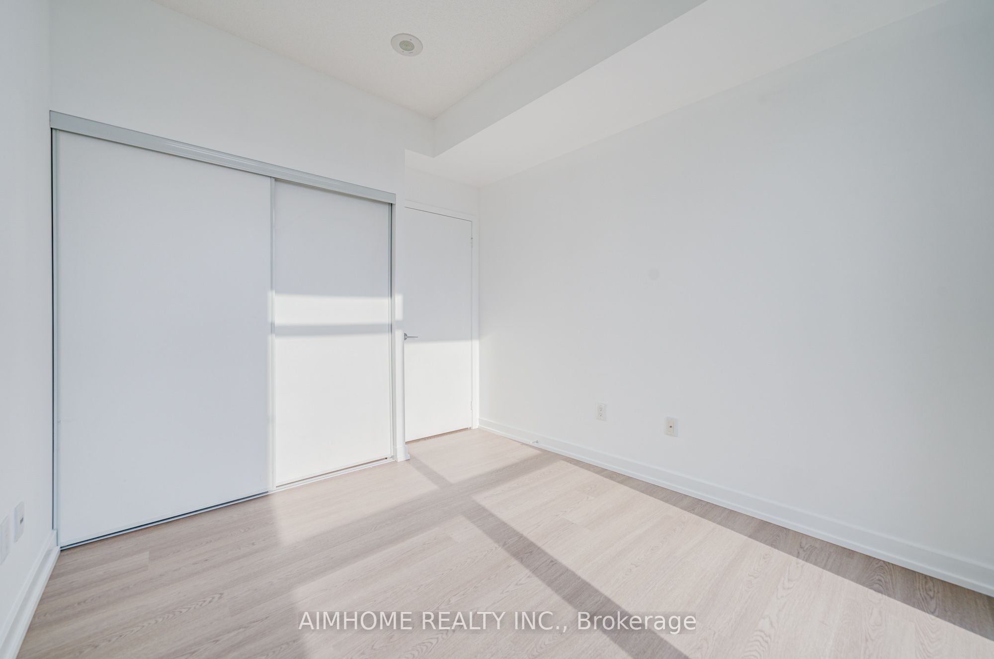 29 Singer Court 2109 Property Photo 8