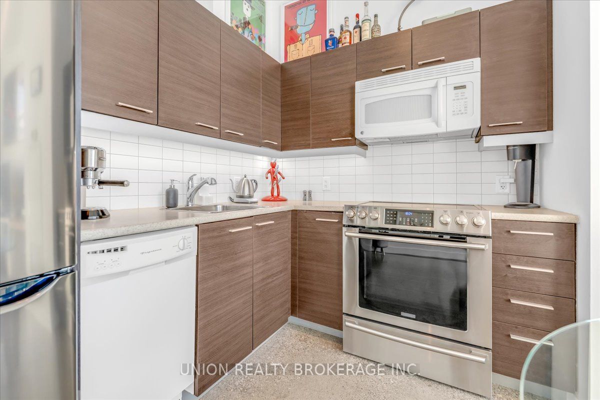 569 King Street E 404 Property Photo 15