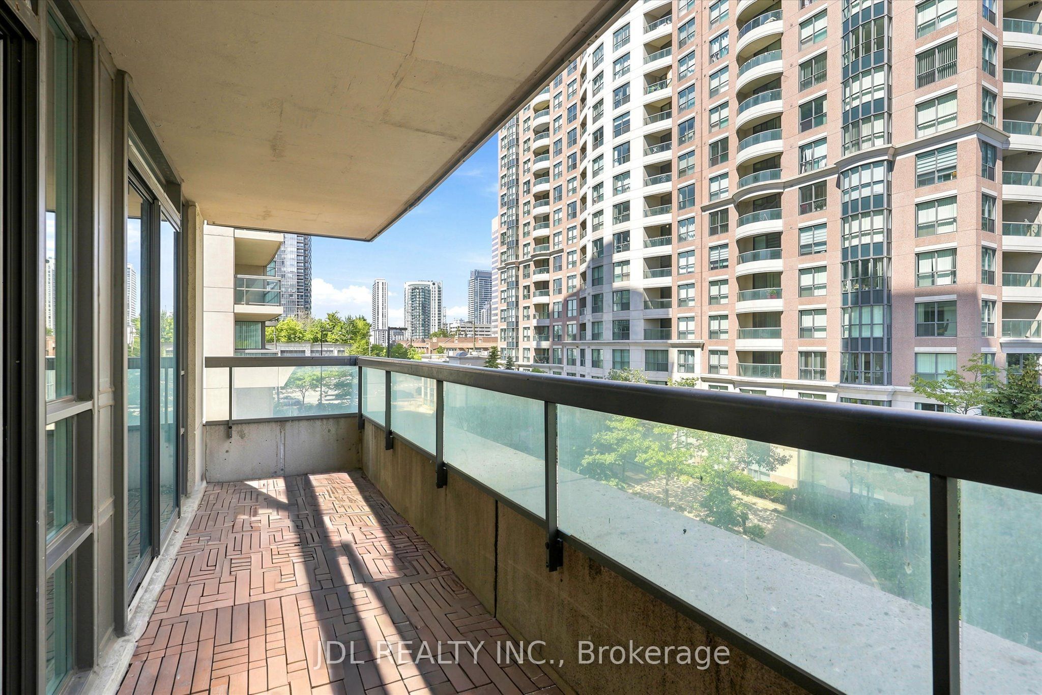 503 Beecroft Road 516 Property Photo 23