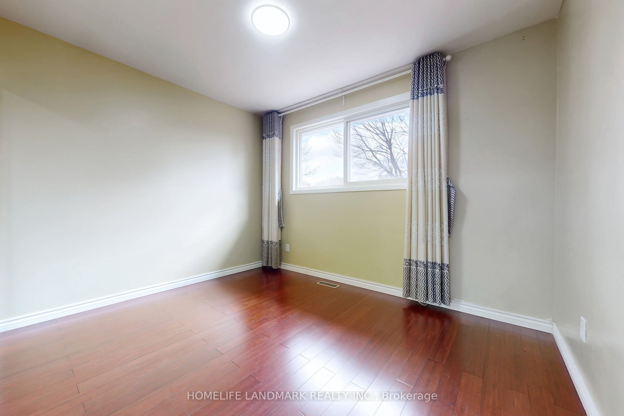 225 Pineway Boulevard Property Photo 13