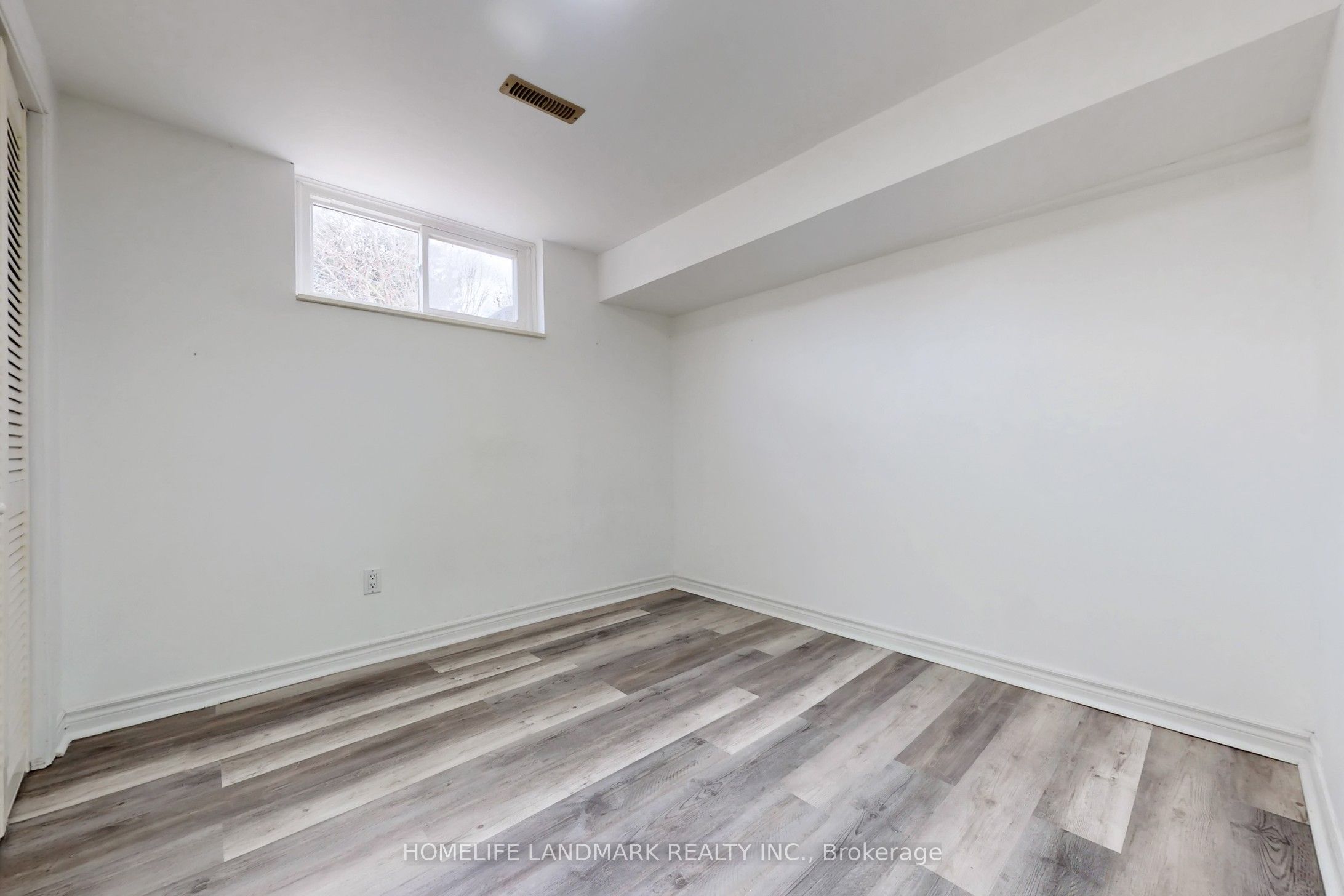 225 Pineway Boulevard Property Photo 28