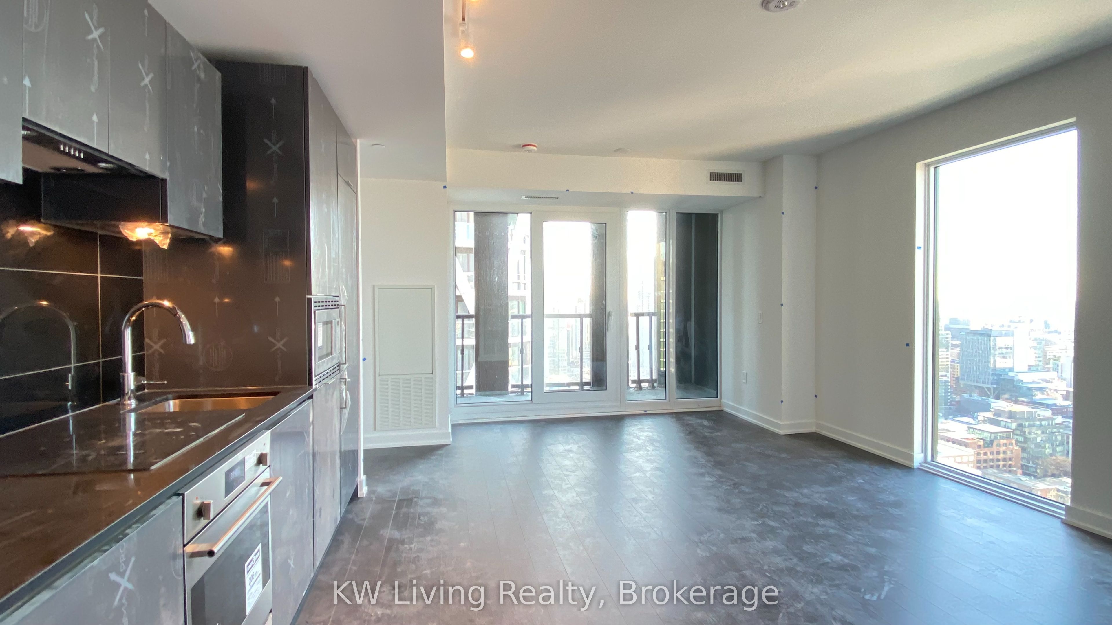 238 Simcoe Street 3208 Property Photo 27