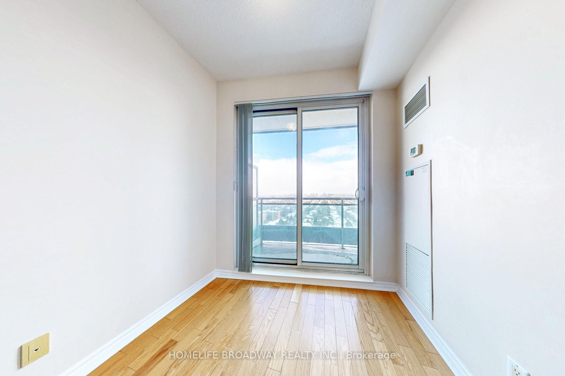18 Holmes Avenue 2215 Property Photo 6