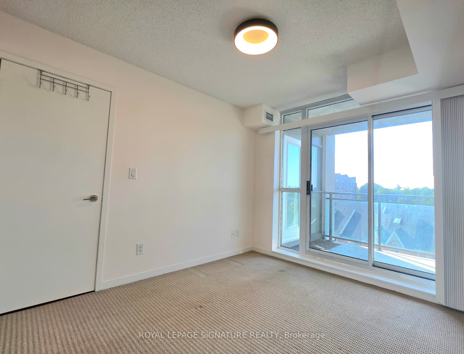 120 Dallimore Circle 504 Property Photo 12