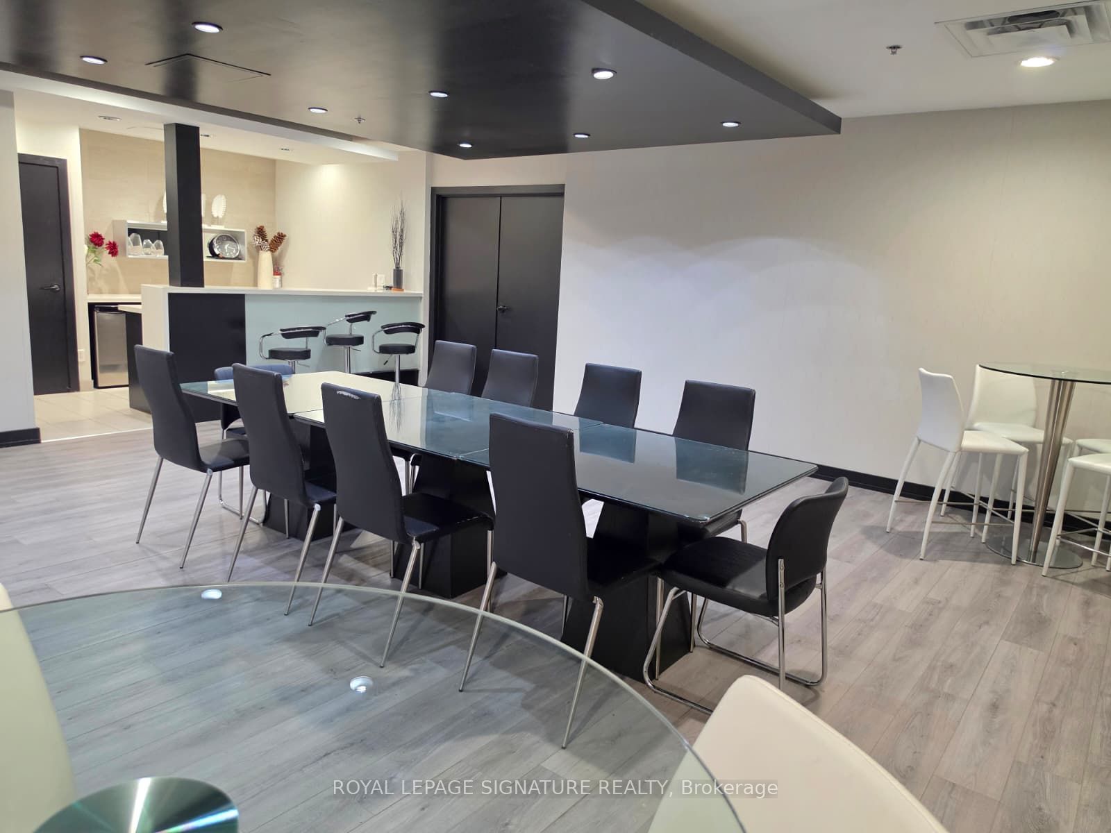 120 Dallimore Circle 504 Property Photo 23