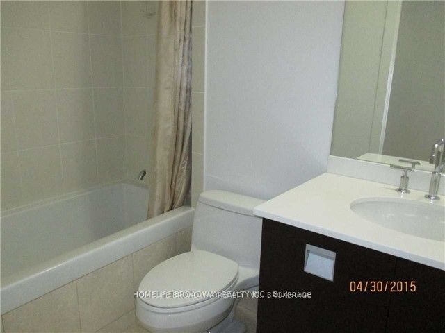 33 Charles Street E 1402 Property Photo 14