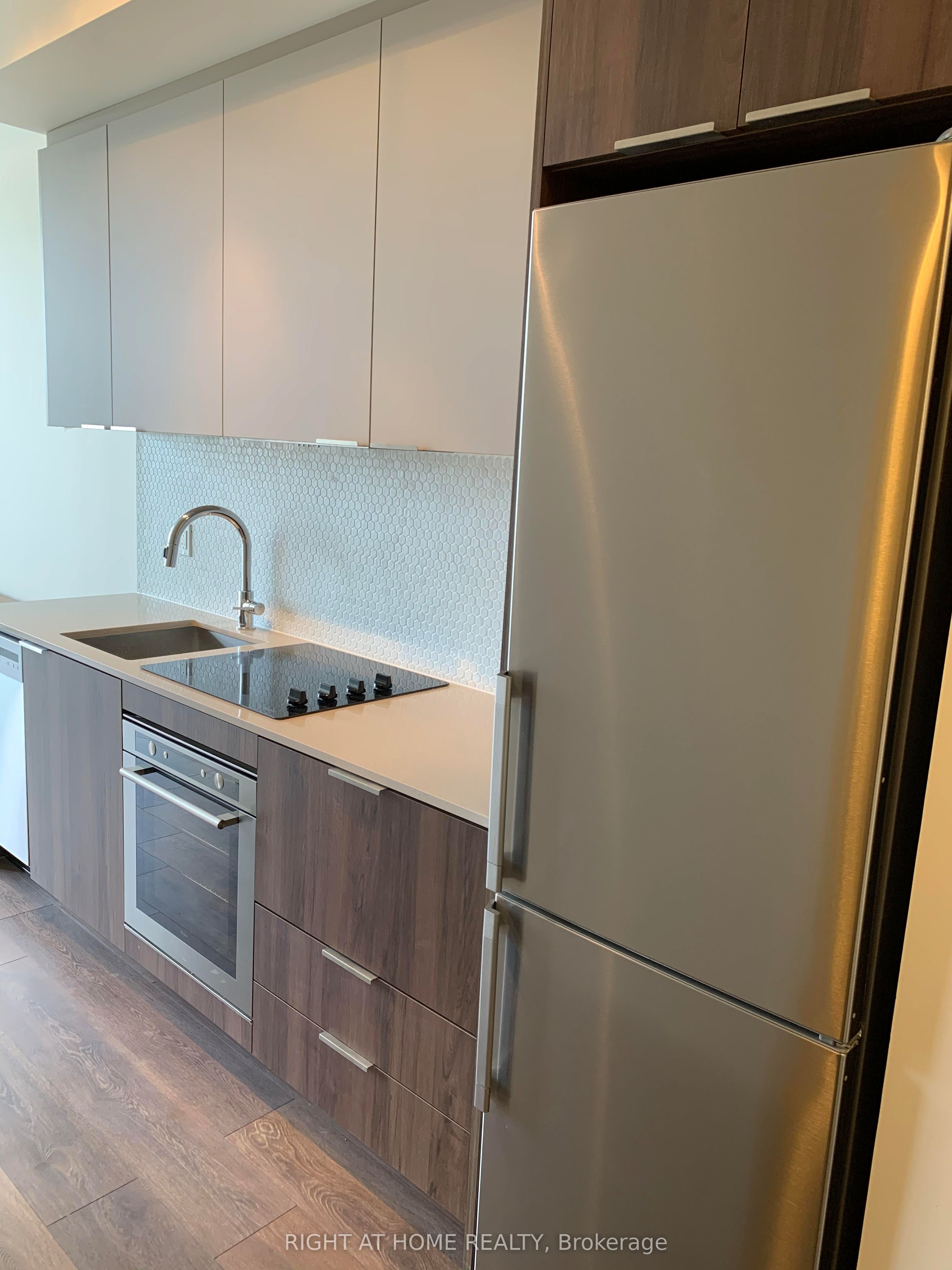 2 Sonic Way 303 Property Photo 3