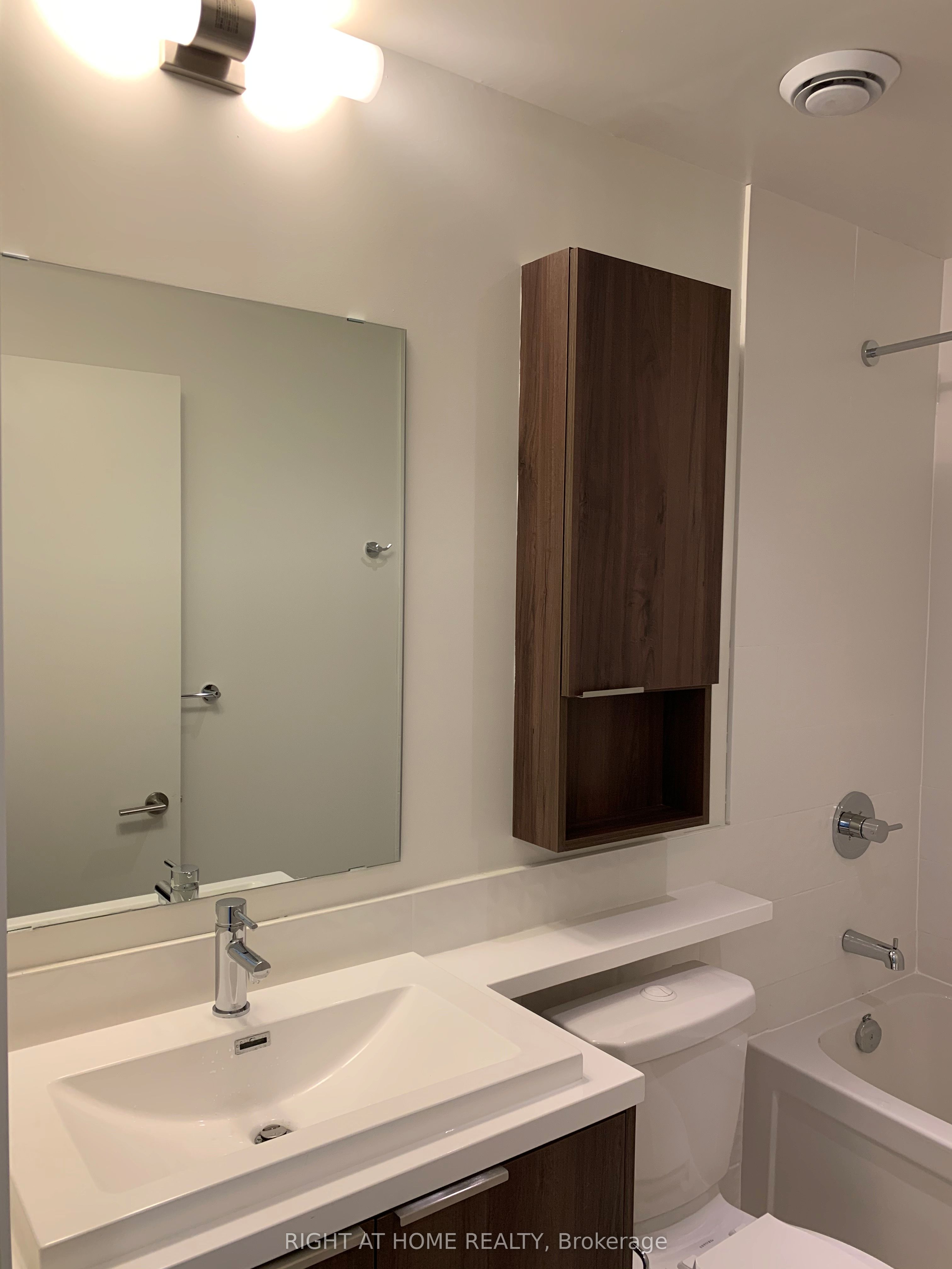 2 Sonic Way 303 Property Photo 6