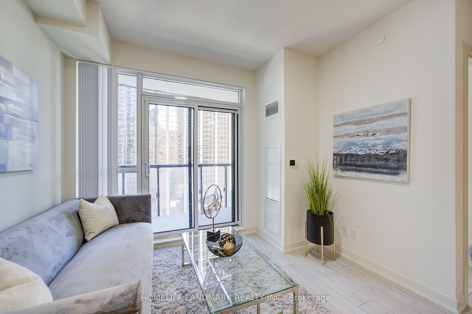 4955 Yonge Street 818 Property Photo 8