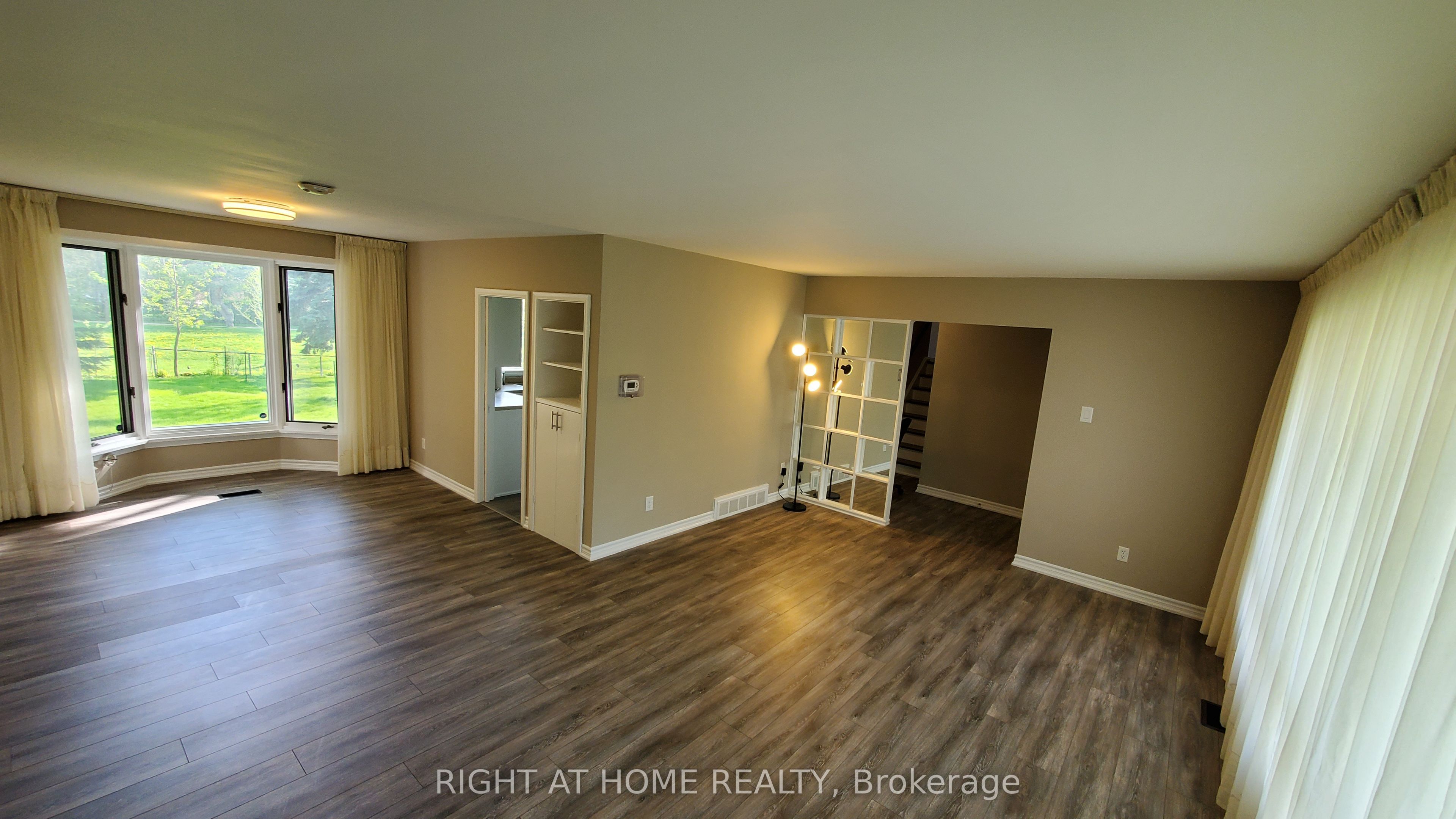 169 Yorkview Drive 1 Property Photo 3
