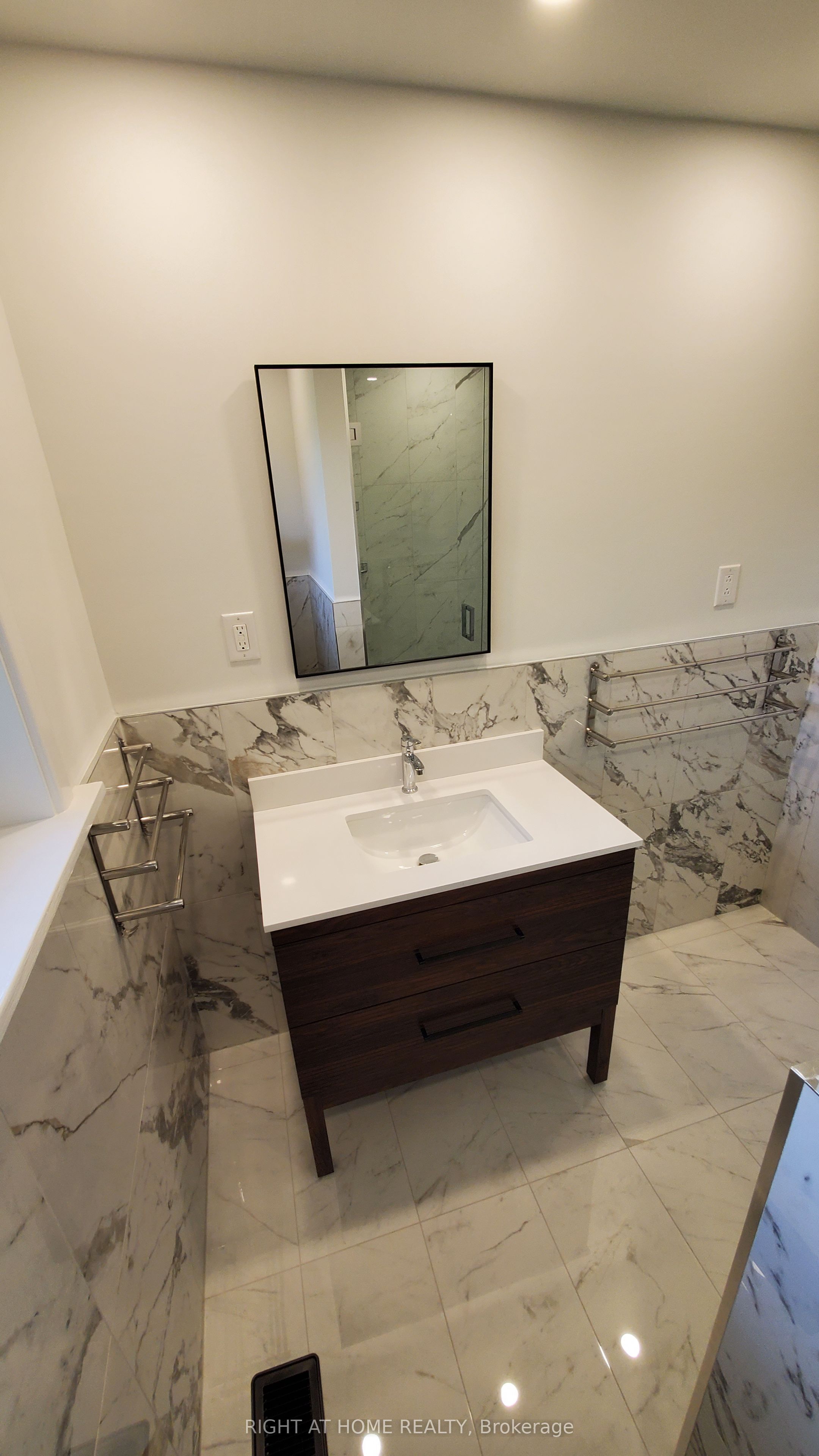 169 Yorkview Drive 1 Property Photo 17