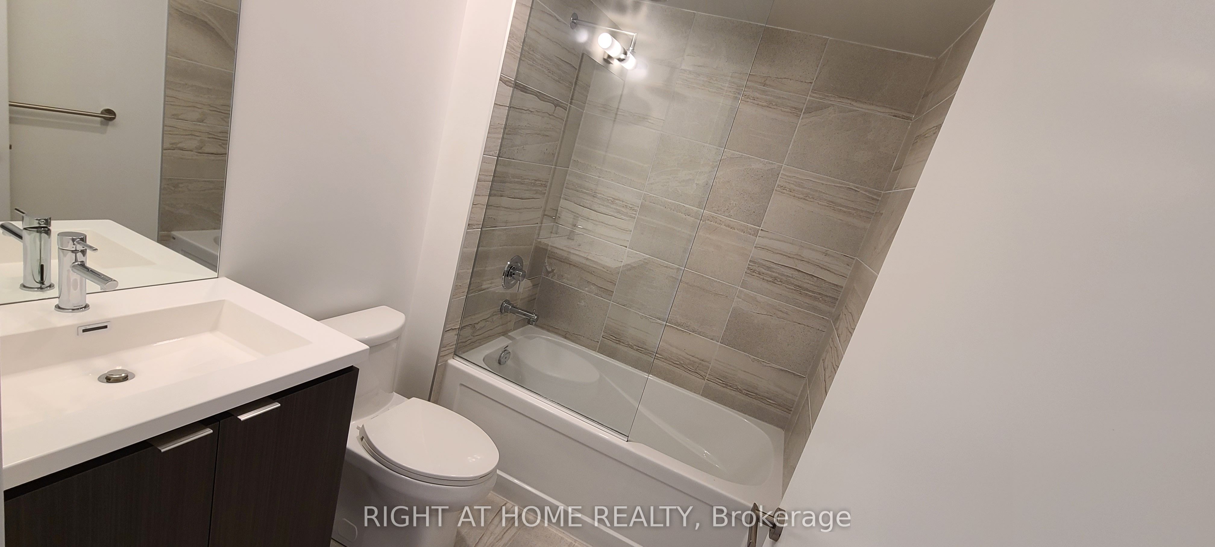 55 Cooper Street 2903 Property Photo 11