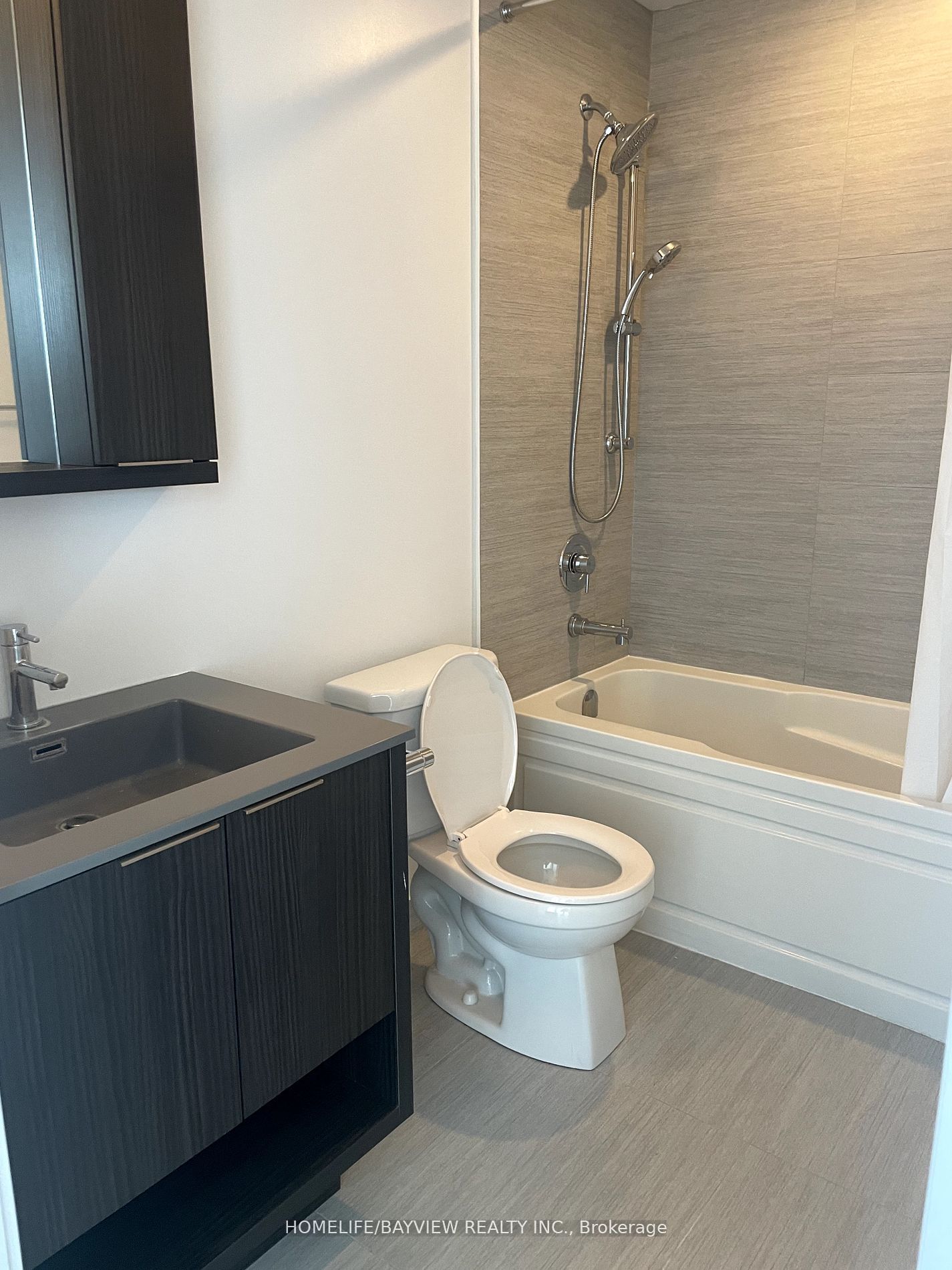 99 The Donway W 720 Property Photo 10