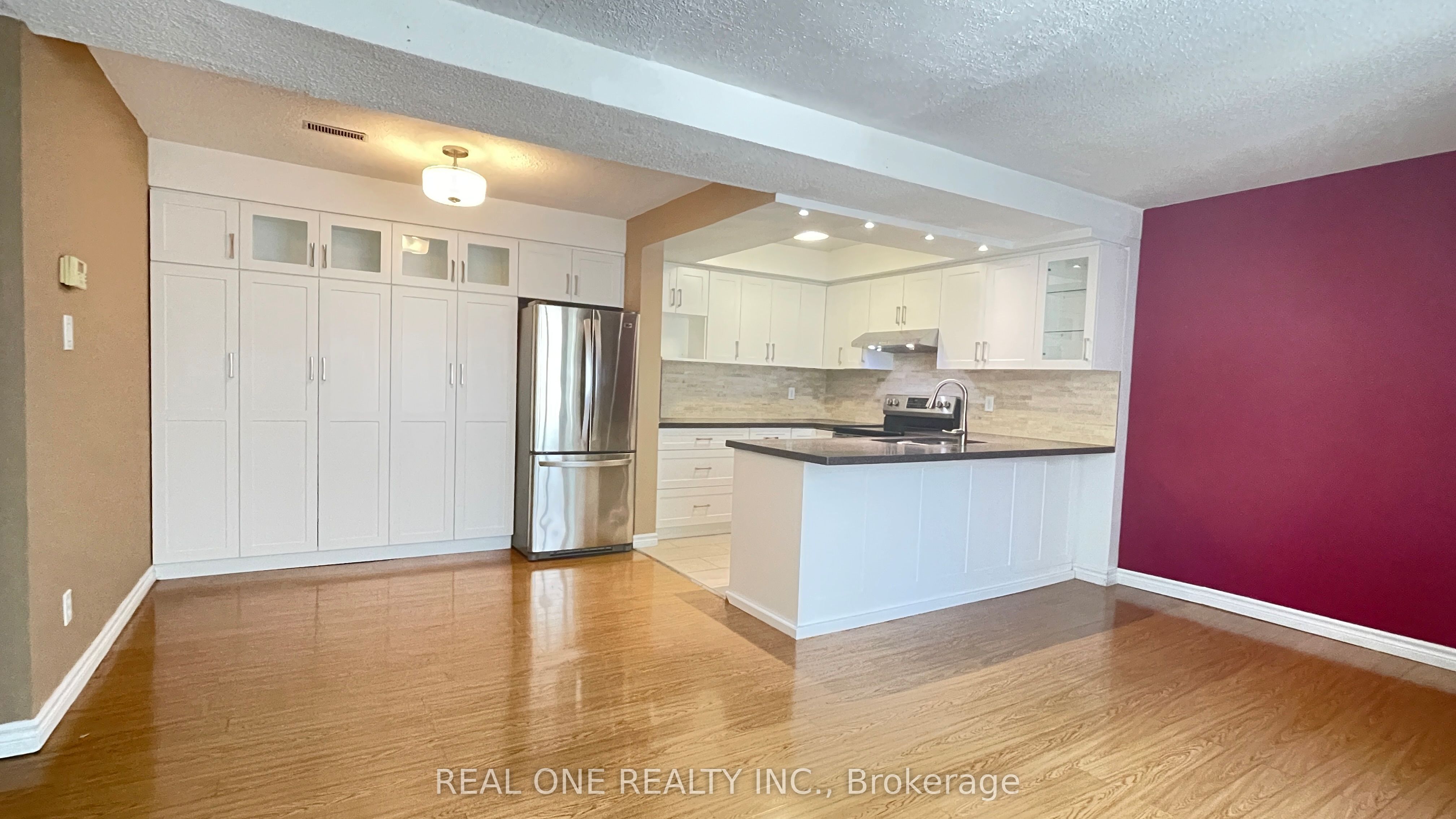 101 Mcgill Street 2 Property Photo 6