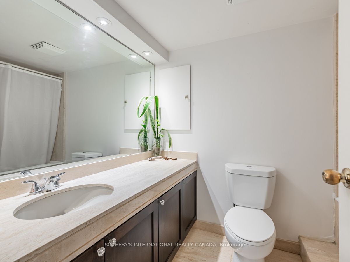 65 Harbour Square 2204 Property Photo 17