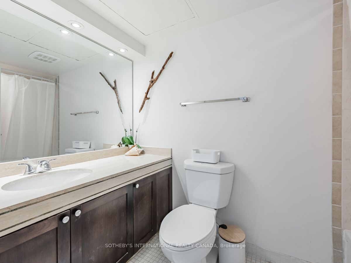 65 Harbour Square 2204 Property Photo 26