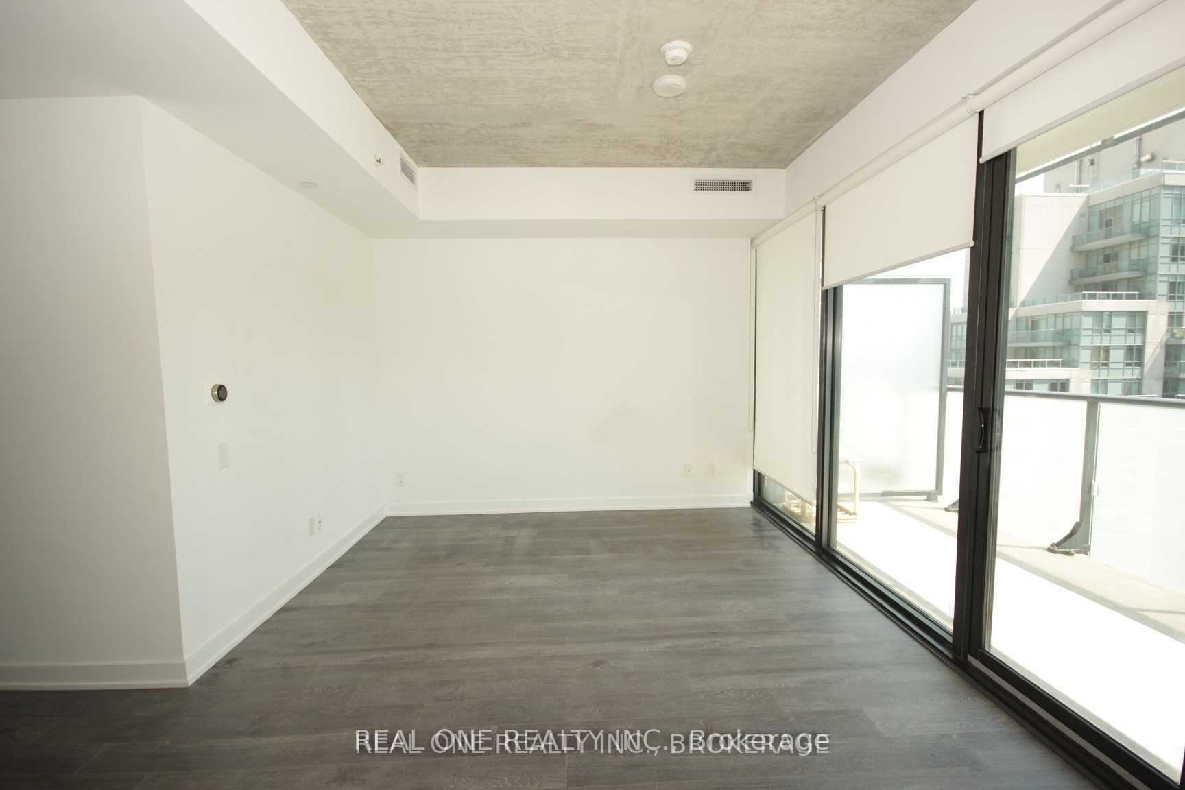 185 Roehampton Avenue 1411 Property Photo 5