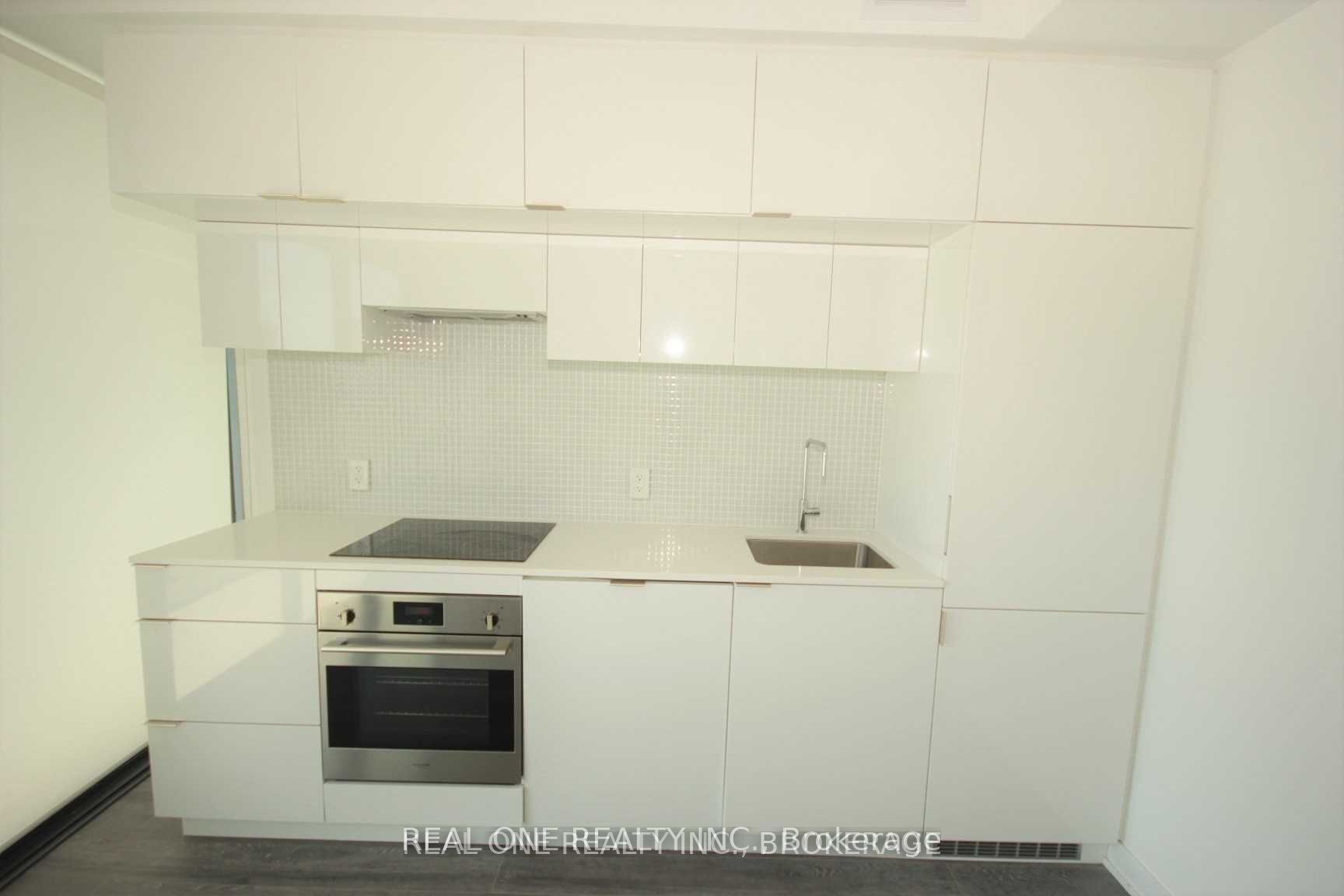 185 Roehampton Avenue 1411 Property Photo 7