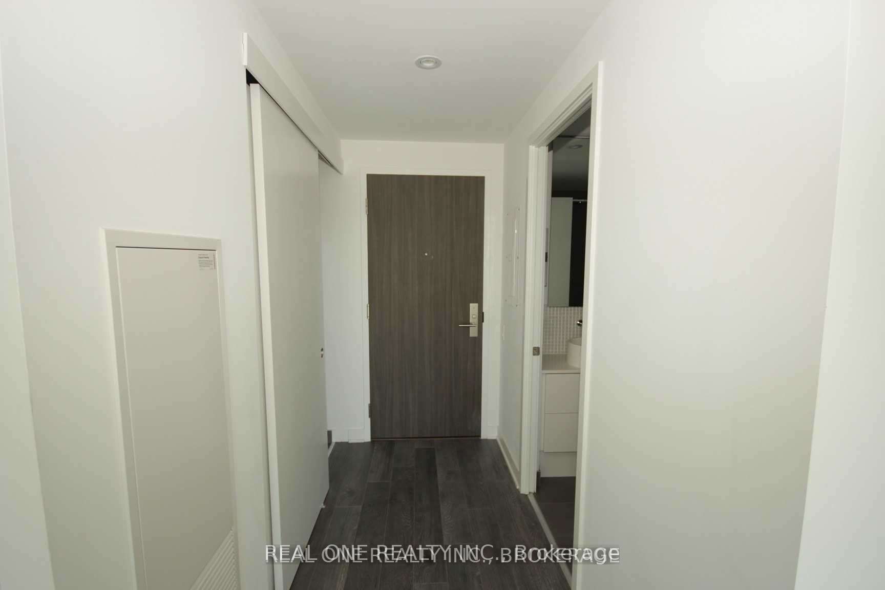 185 Roehampton Avenue 1411 Property Photo 11