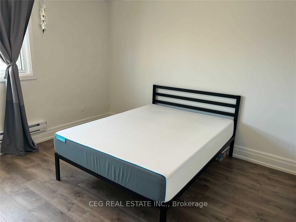 3901 Bathurst Street Property Photo 4