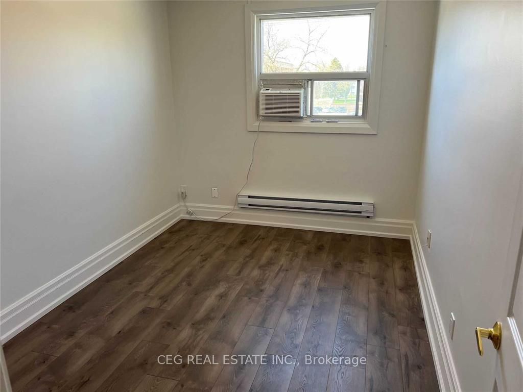 3901 Bathurst Street Property Photo 8