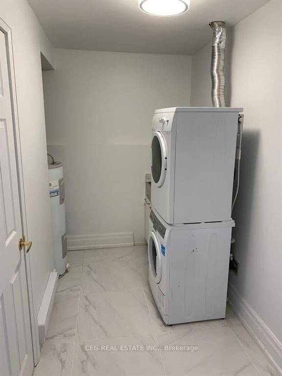 3901 Bathurst Street Property Photo 13