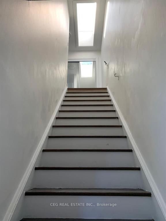 3901 Bathurst Street Property Photo 20