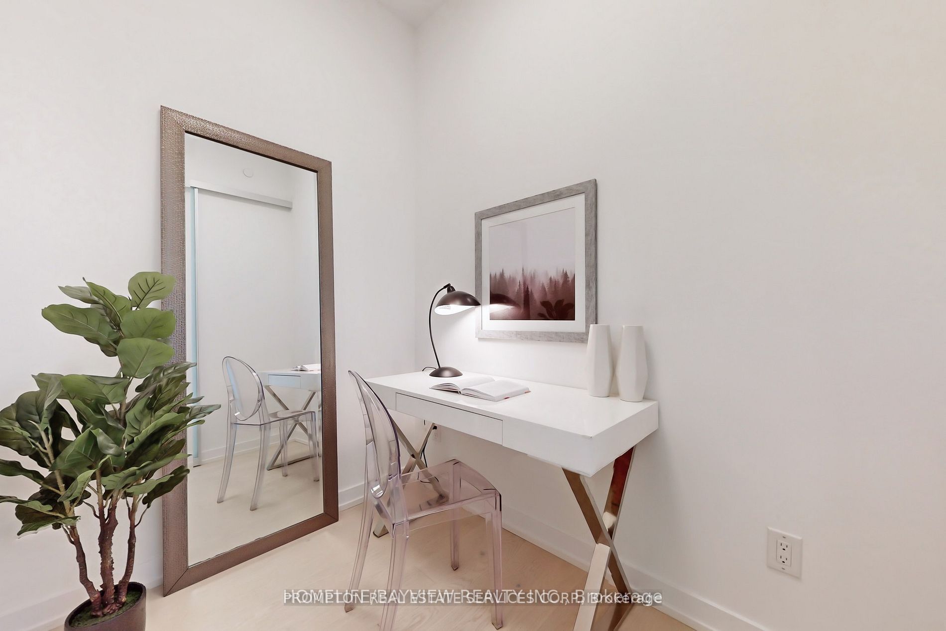 488 University Avenue 4312 Property Photo 21