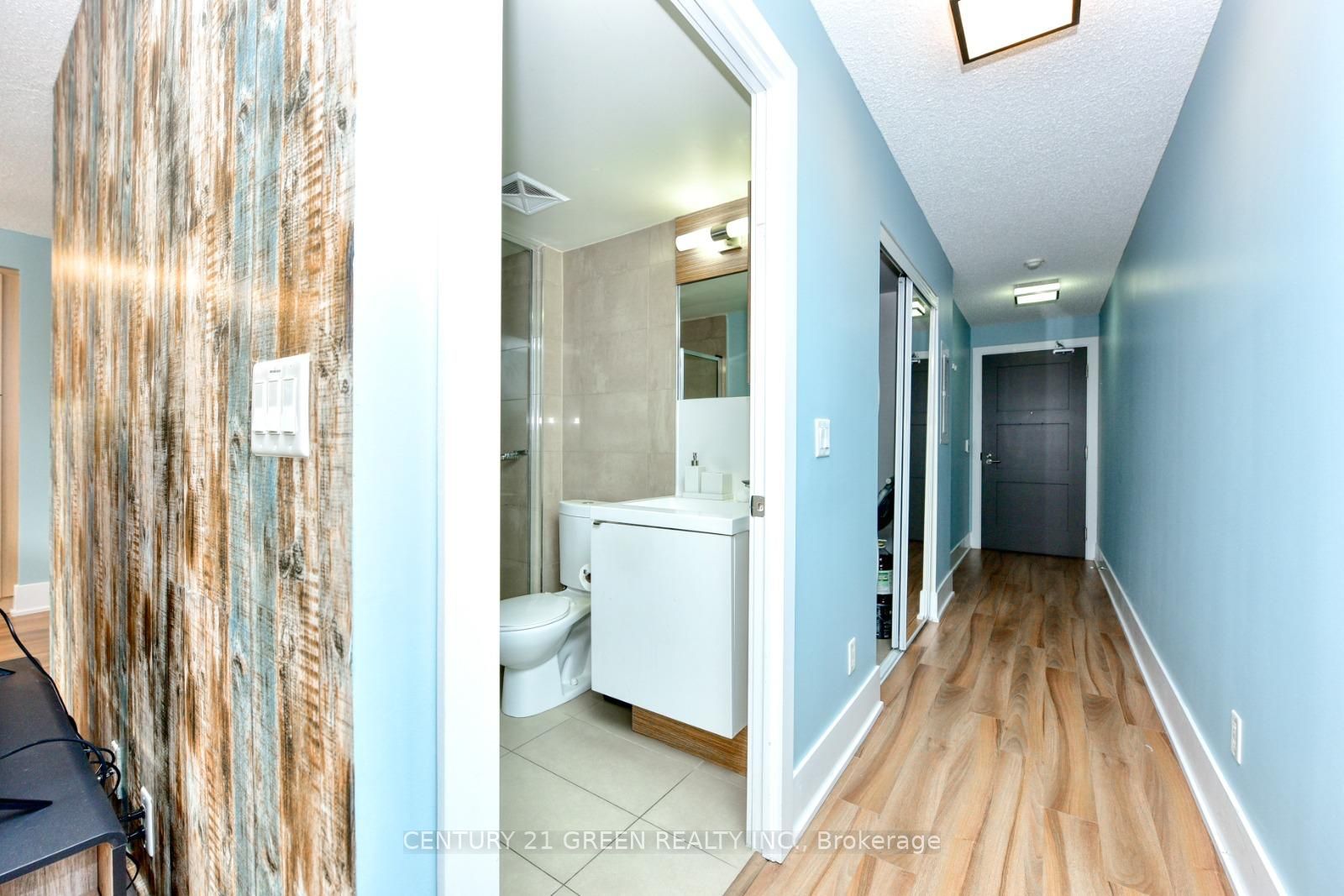 300 Front Street W 1014 Property Photo 1