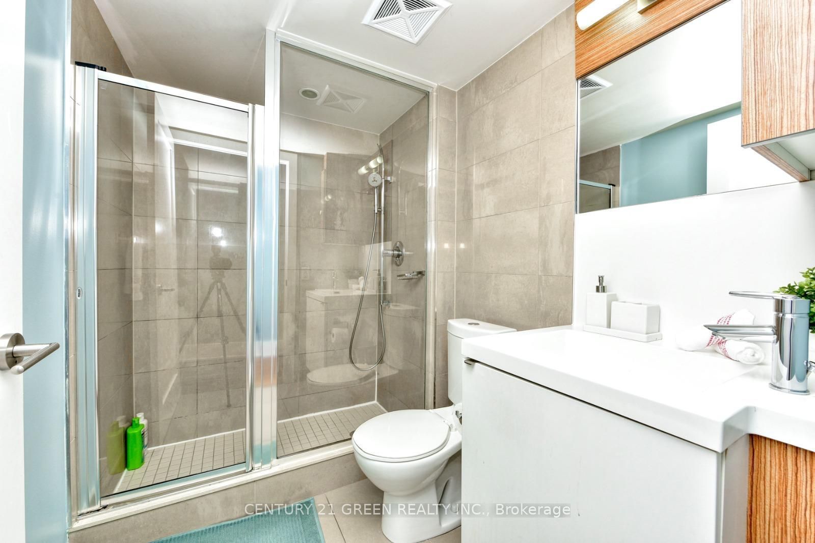 300 Front Street W 1014 Property Photo 10