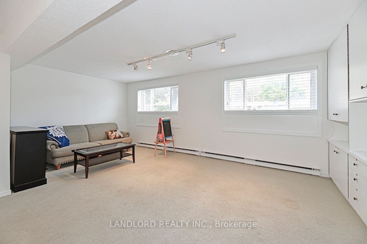 88 Carmichael Avenue Property Photo 16