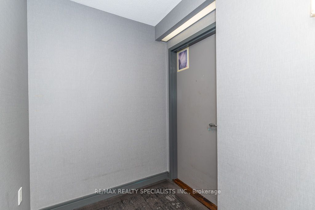 21 Overlea Boulevard 1309 Property Photo 5