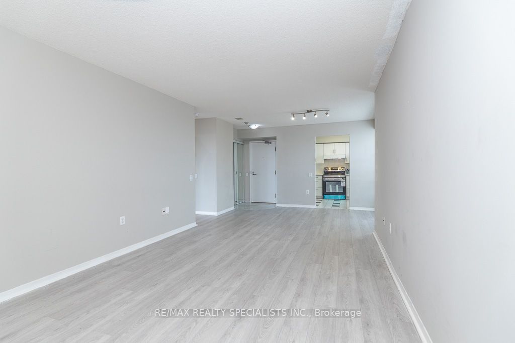 21 Overlea Boulevard 1309 Property Photo 14