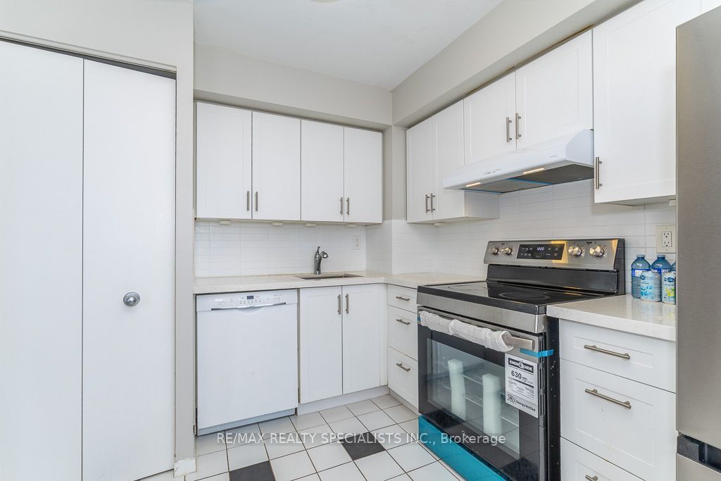 21 Overlea Boulevard 1309 Property Photo 15