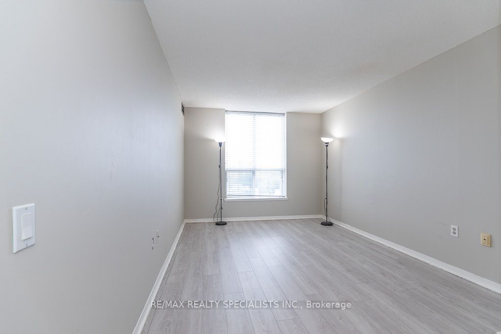 21 Overlea Boulevard 1309 Property Photo 23