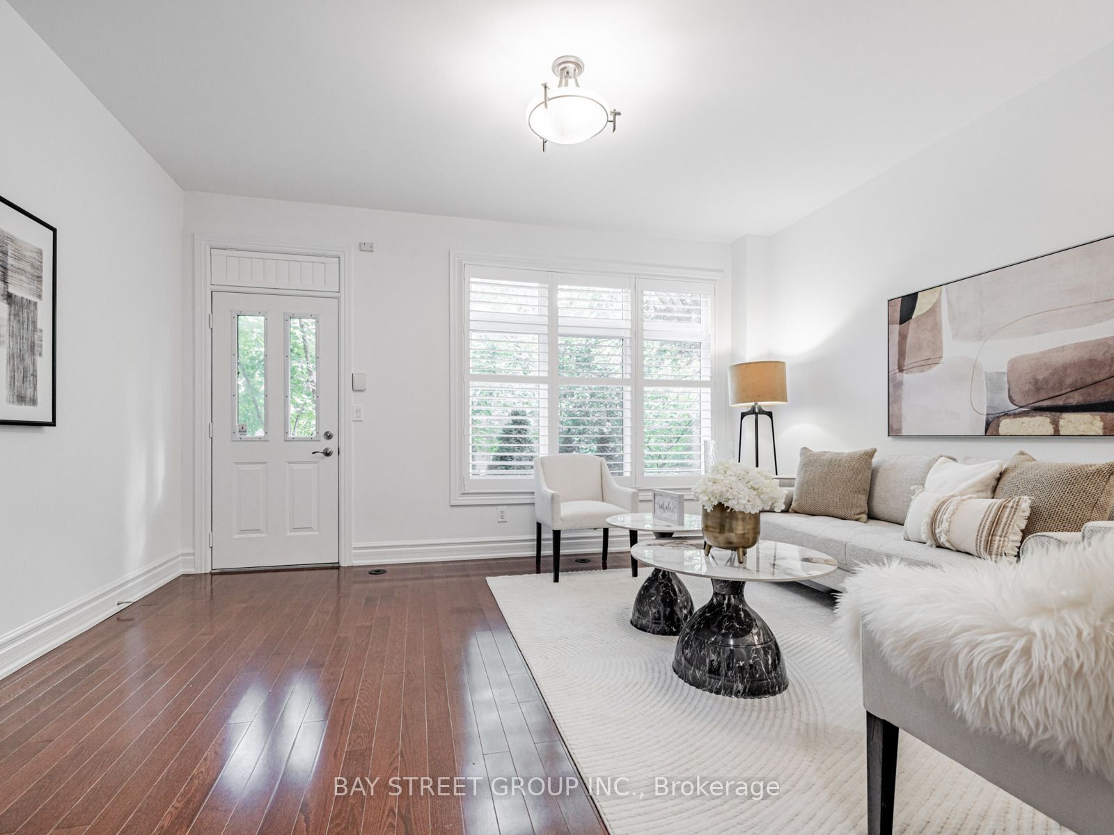 35 William Poole Way Property Photo 16