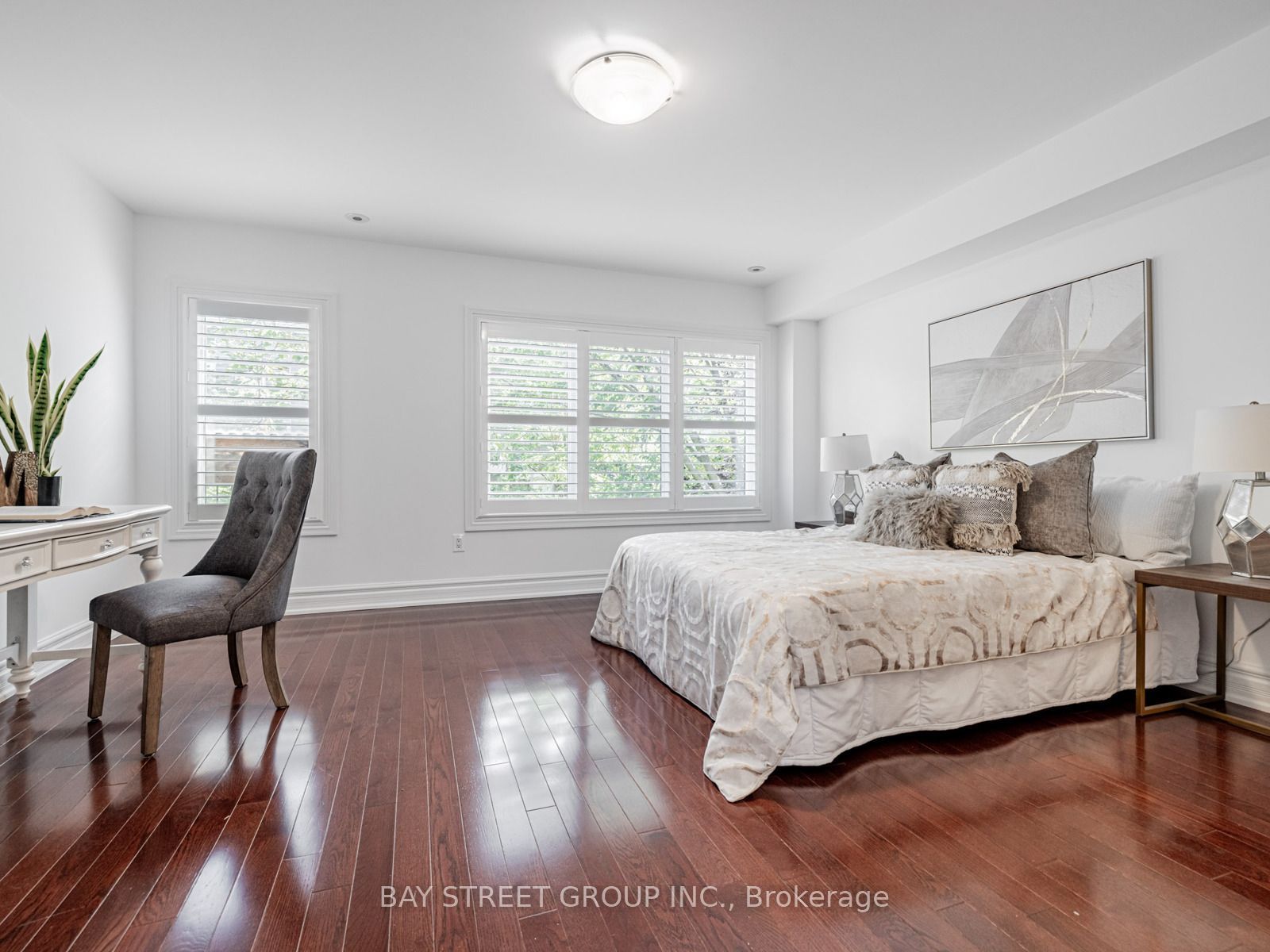 35 William Poole Way Property Photo 23