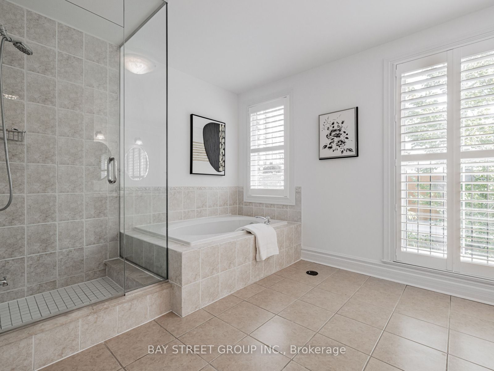 35 William Poole Way Property Photo 34