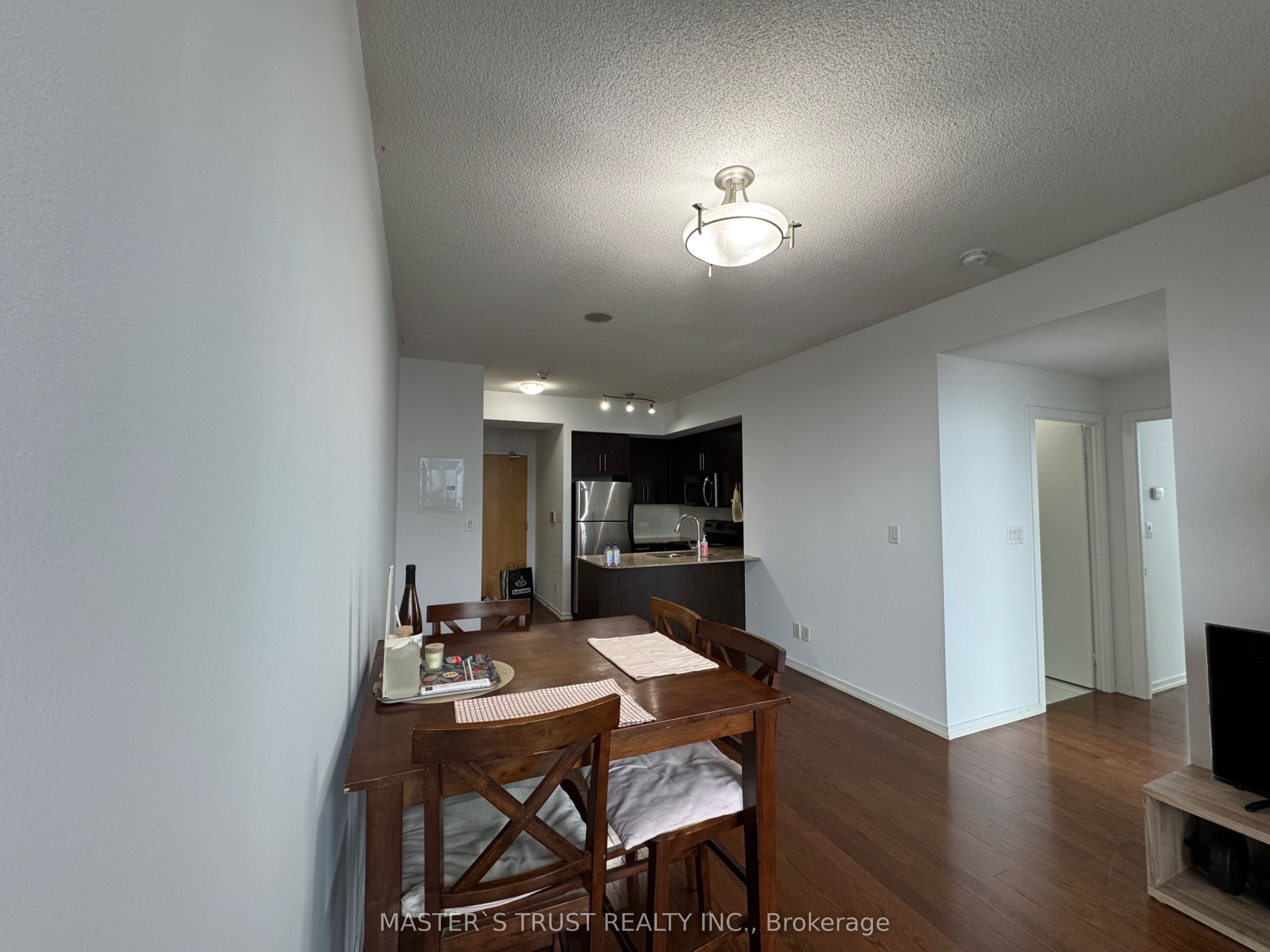 65 Bremner Boulevard 4502 Property Photo 4