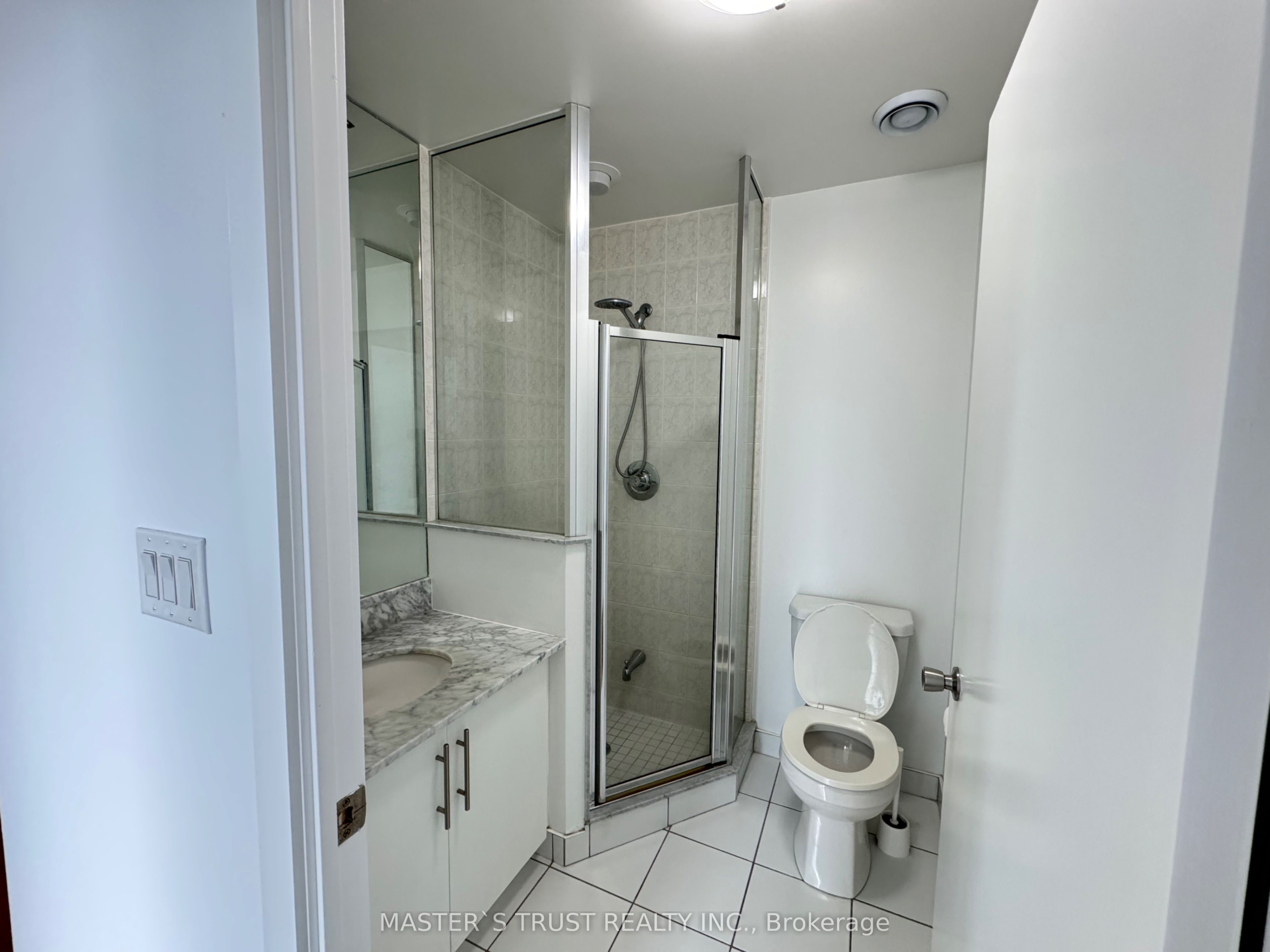 65 Bremner Boulevard 4502 Property Photo 8