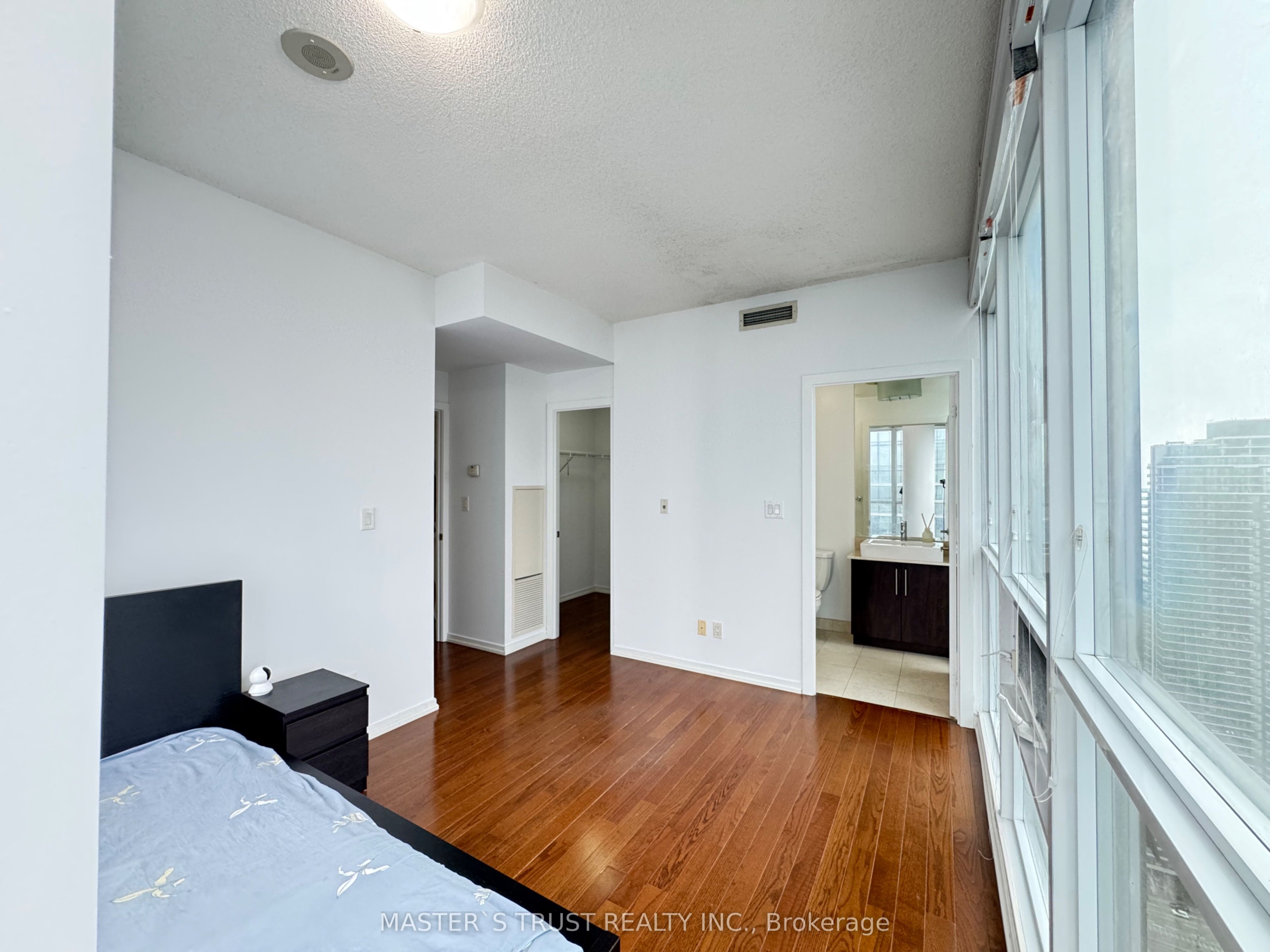 65 Bremner Boulevard 4502 Property Photo 12