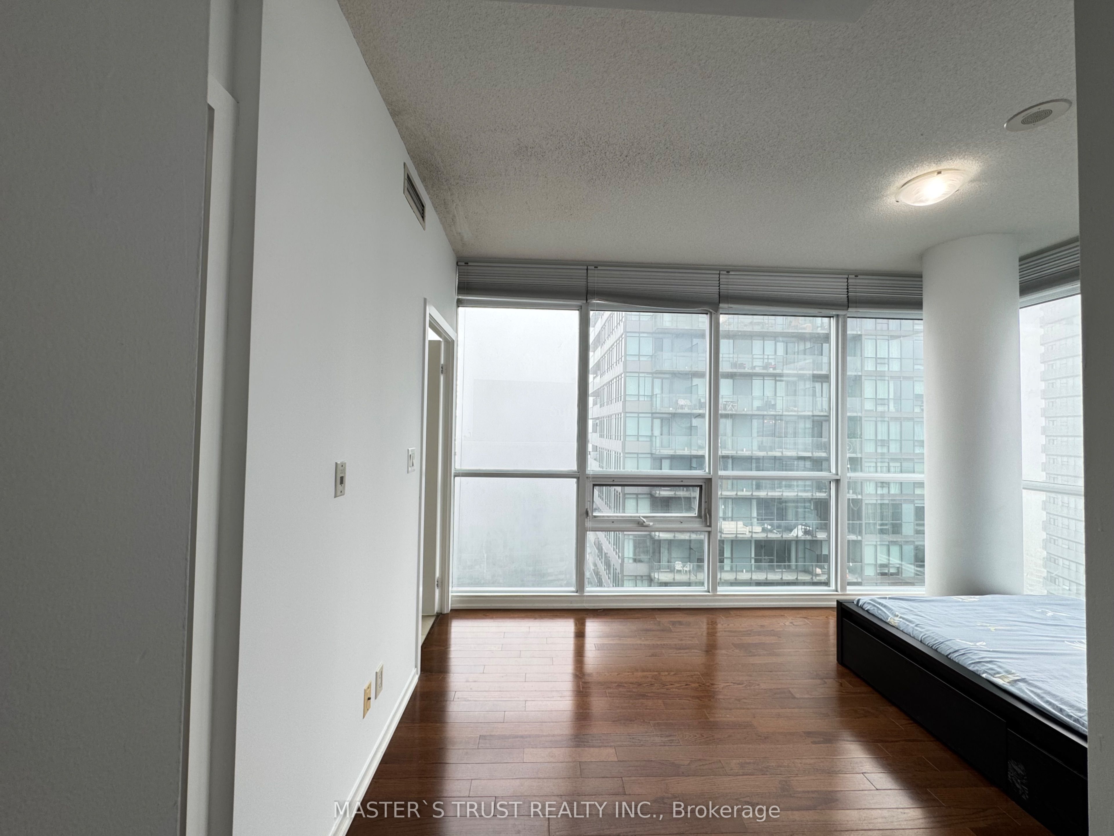 65 Bremner Boulevard 4502 Property Photo 14