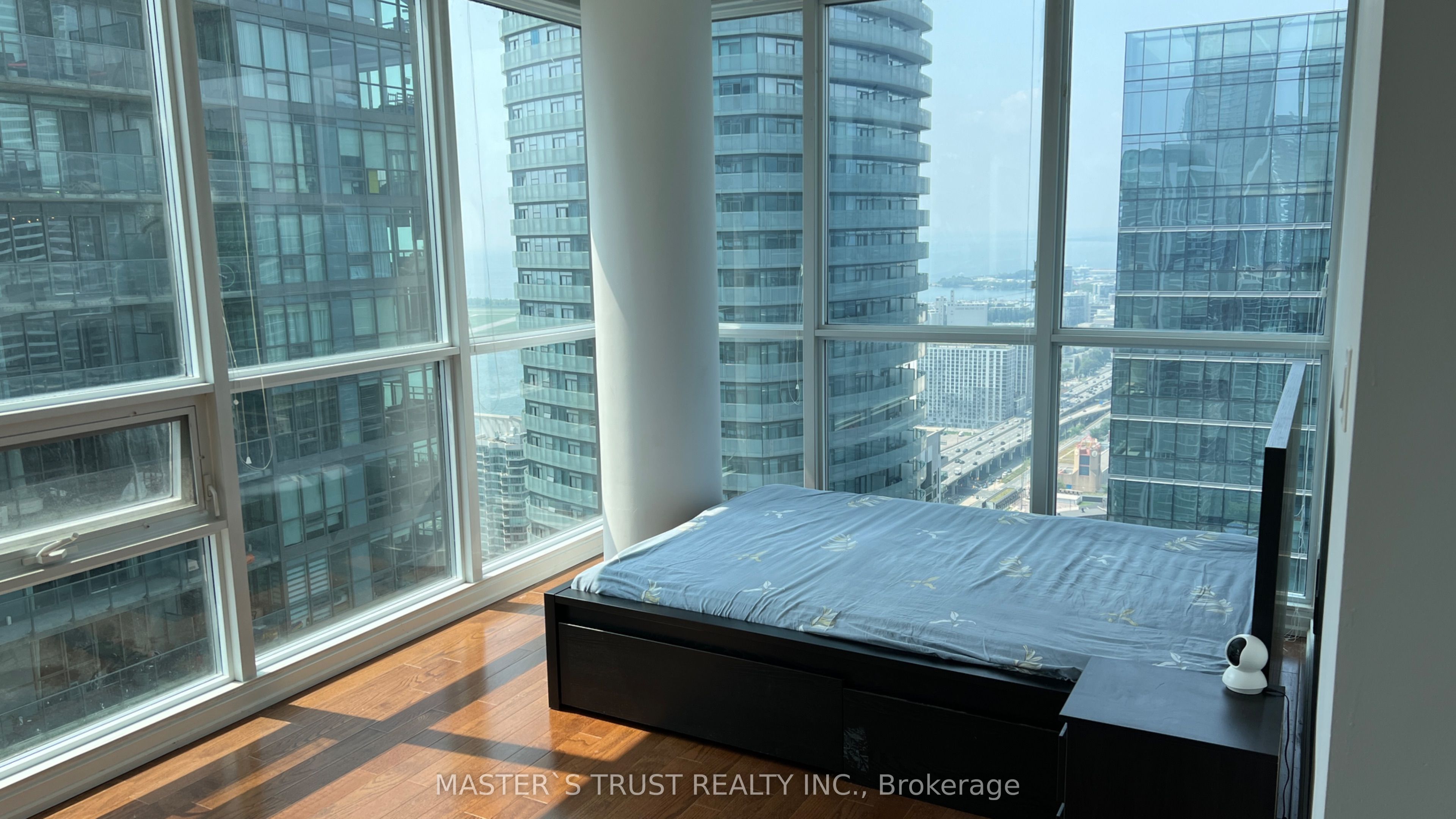 65 Bremner Boulevard 4502 Property Photo 17