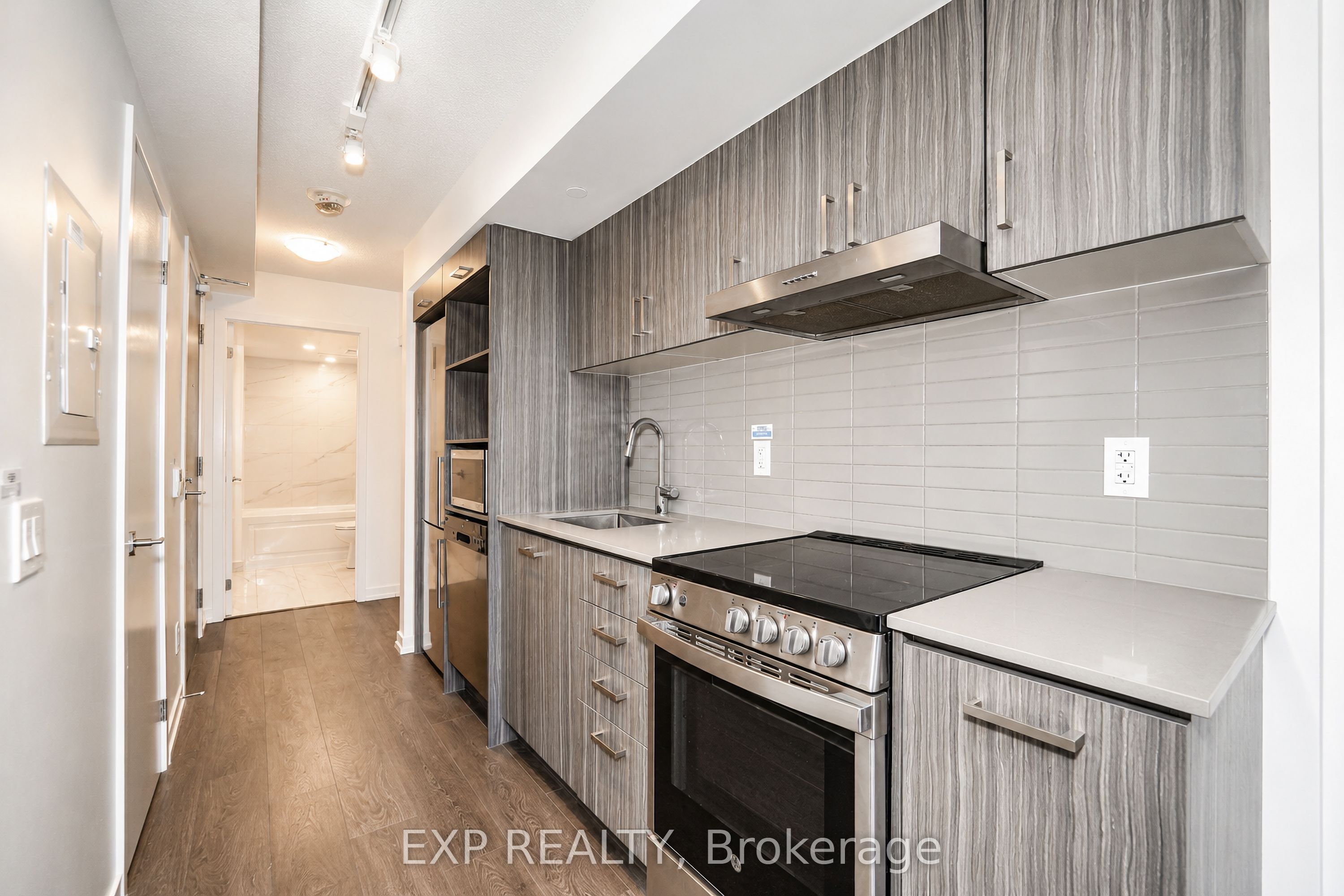 219 Dundas Street E 610 Property Photo 11