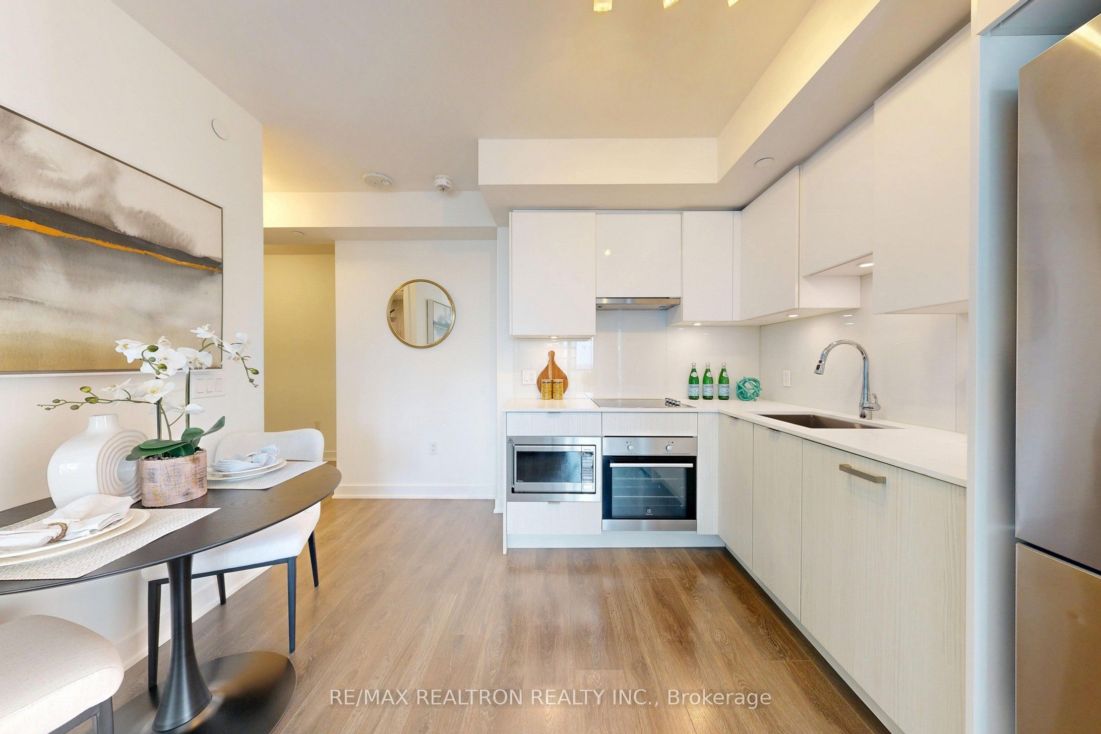 195 Redpath Avenue 1612 Property Photo 14